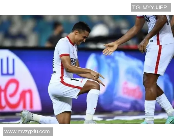 成都网球队以71分稳居联赛积分榜首位展现强劲实力 成都网球队以71分稳居联赛积分榜首位展现强劲实力