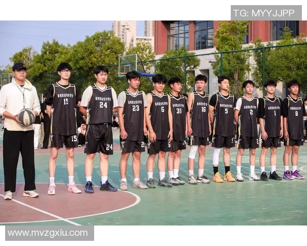 重庆篮球队技术分析与战术探讨聚焦篮球发展新方向 重庆篮球队技术分析与战术探讨聚焦篮球发展新方向