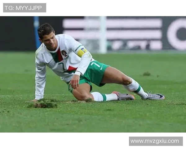 足球明星与网红展开激烈对决谁能在球场上赢得更多粉丝的心 足球明星与网红展开激烈对决谁能在球场上赢得更多粉丝的心